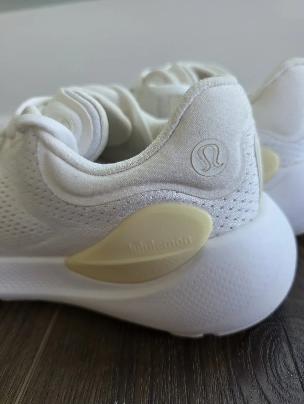 lululemon Beyondfeel Women’s 8 White Athletic Sneakers with Cream Accents